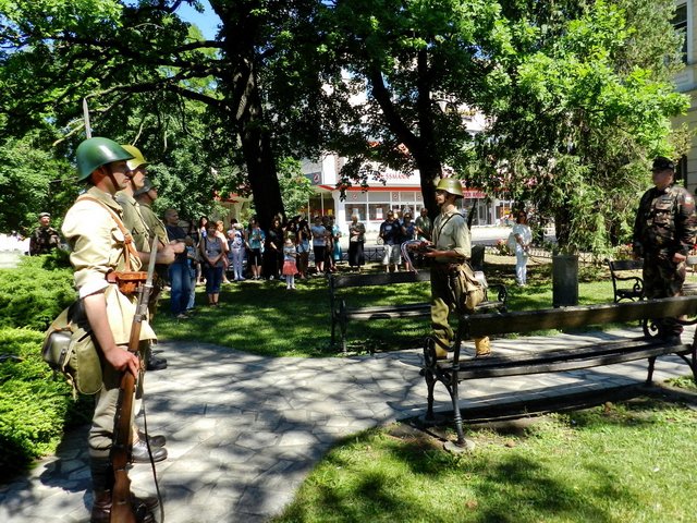 Emlékmenet a katonahősökért 2017 25